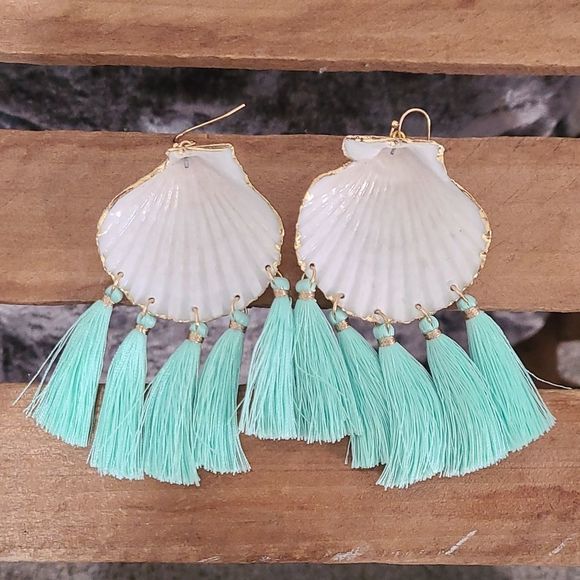 Shell and Tassel Earrings NWT🐚 - Picture 3 of 7